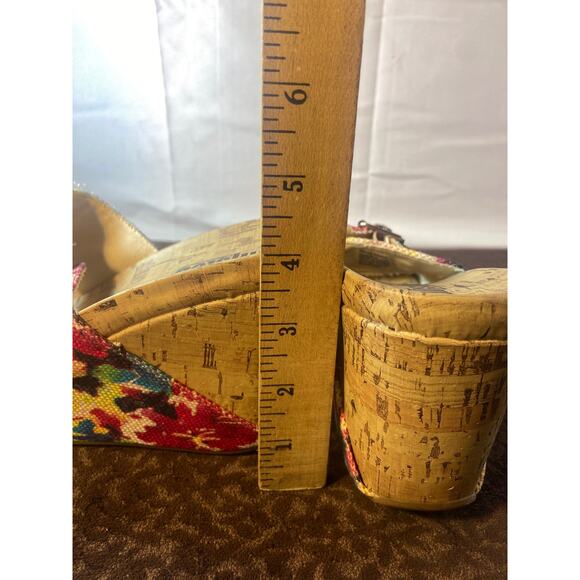 Unlisted , A Kenneth Cole production. - Picture 7 of 7